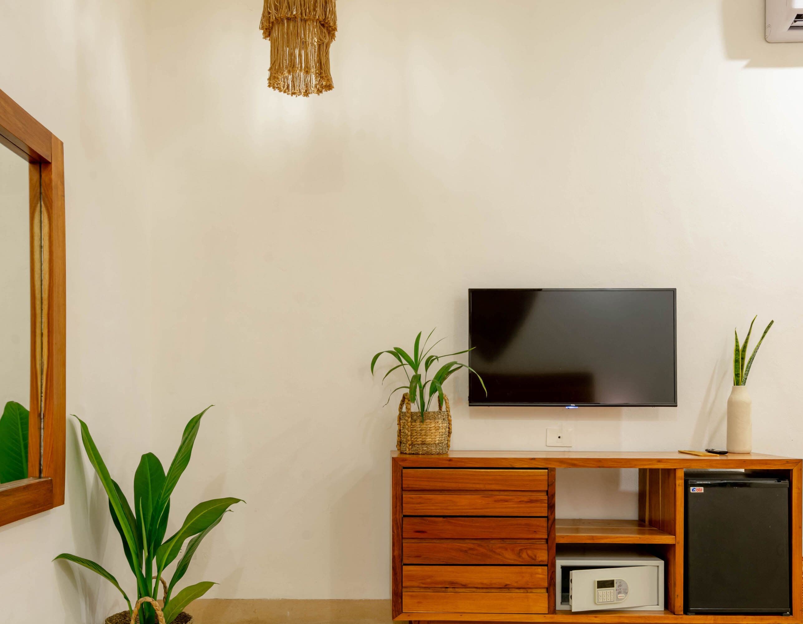 deluxe room, 1 king bed, non smoking, pool view | 1 bedroom, minibar, in-room safe, blackout curtains