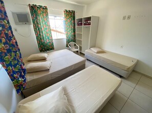 标准四人房, 1 间卧室 | 迷你吧、免费 WiFi、床单