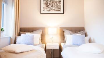 2 Schlafzimmer, Bügeleisen/Bügelbrett, Bettwäsche