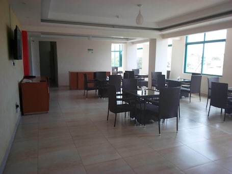 Breakfast, lunch and dinner served . Daiichi Hotels