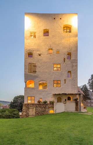 Ferienwohnung Herzogpalais im Turm zu Schloss Schedling nahe dem Chiemsee