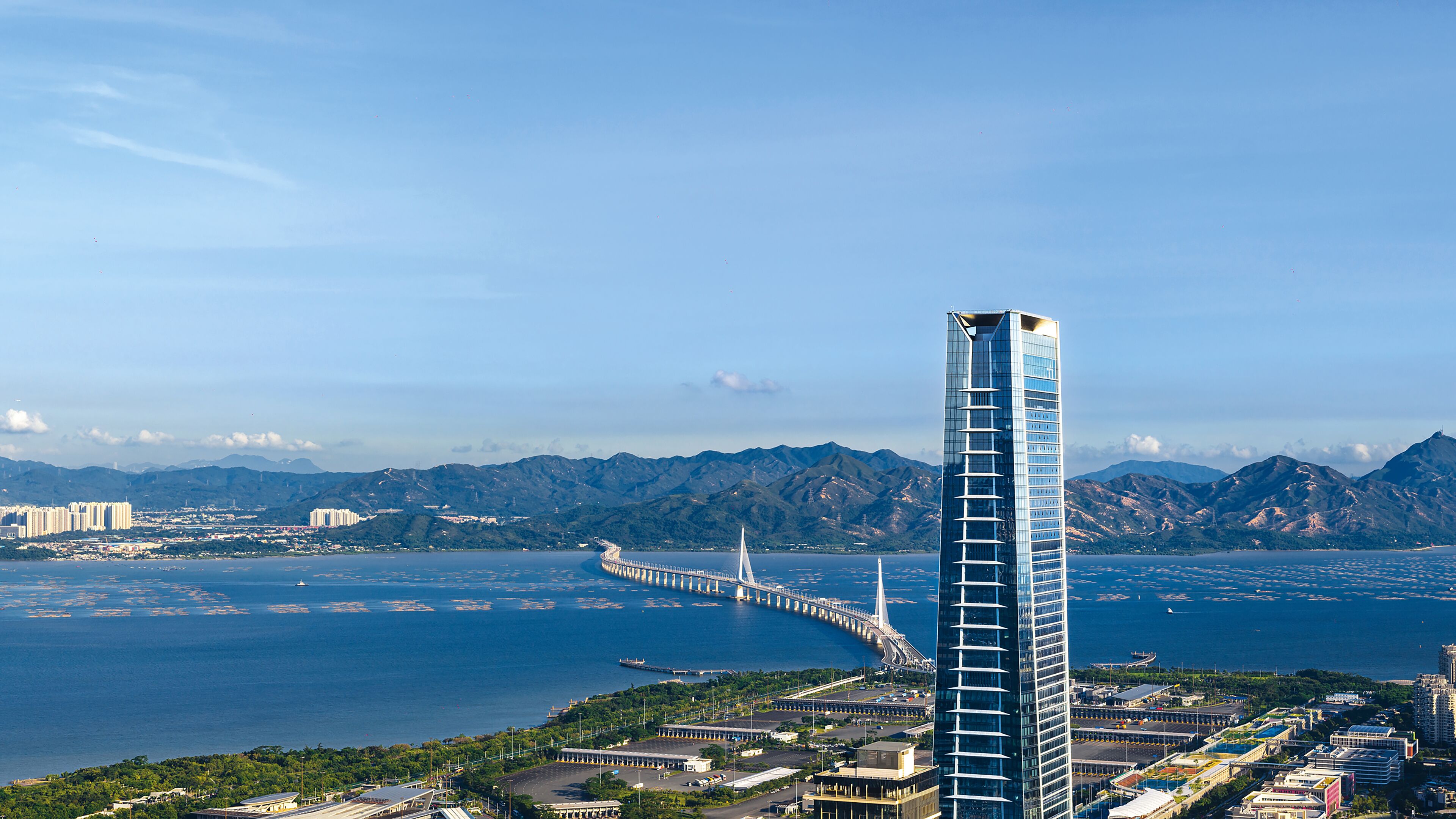 المنشأة من الخارج