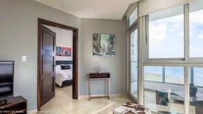 Télévision à écran plat