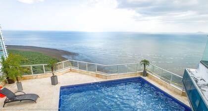 Modern Apartment in Costa del Este