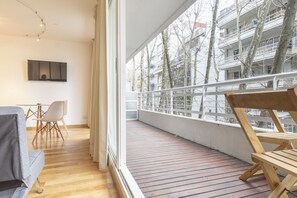 Appartement Supérieur, 1 grand lit et 1 canapé-lit, non-fumeurs, vue ville | Vue depuis le balcon