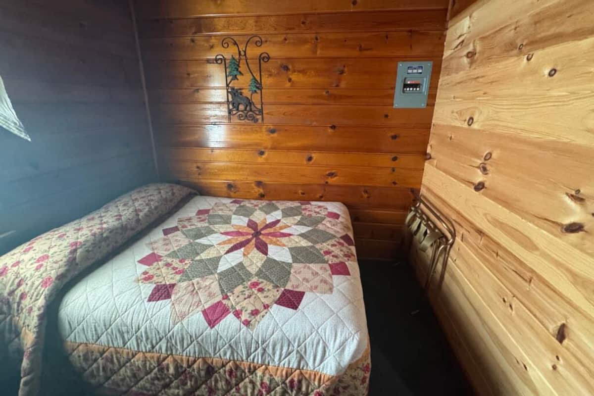 Huisje, 1 tweepersoonsbed | Gratis wifi, beddengoed