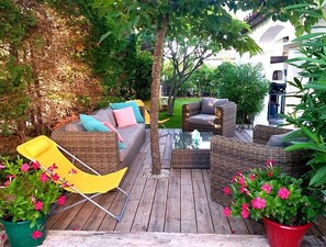 Terrace/patio - Perfect Getaway in Beautiful Golf Surroundings (Saint-Raphaël)