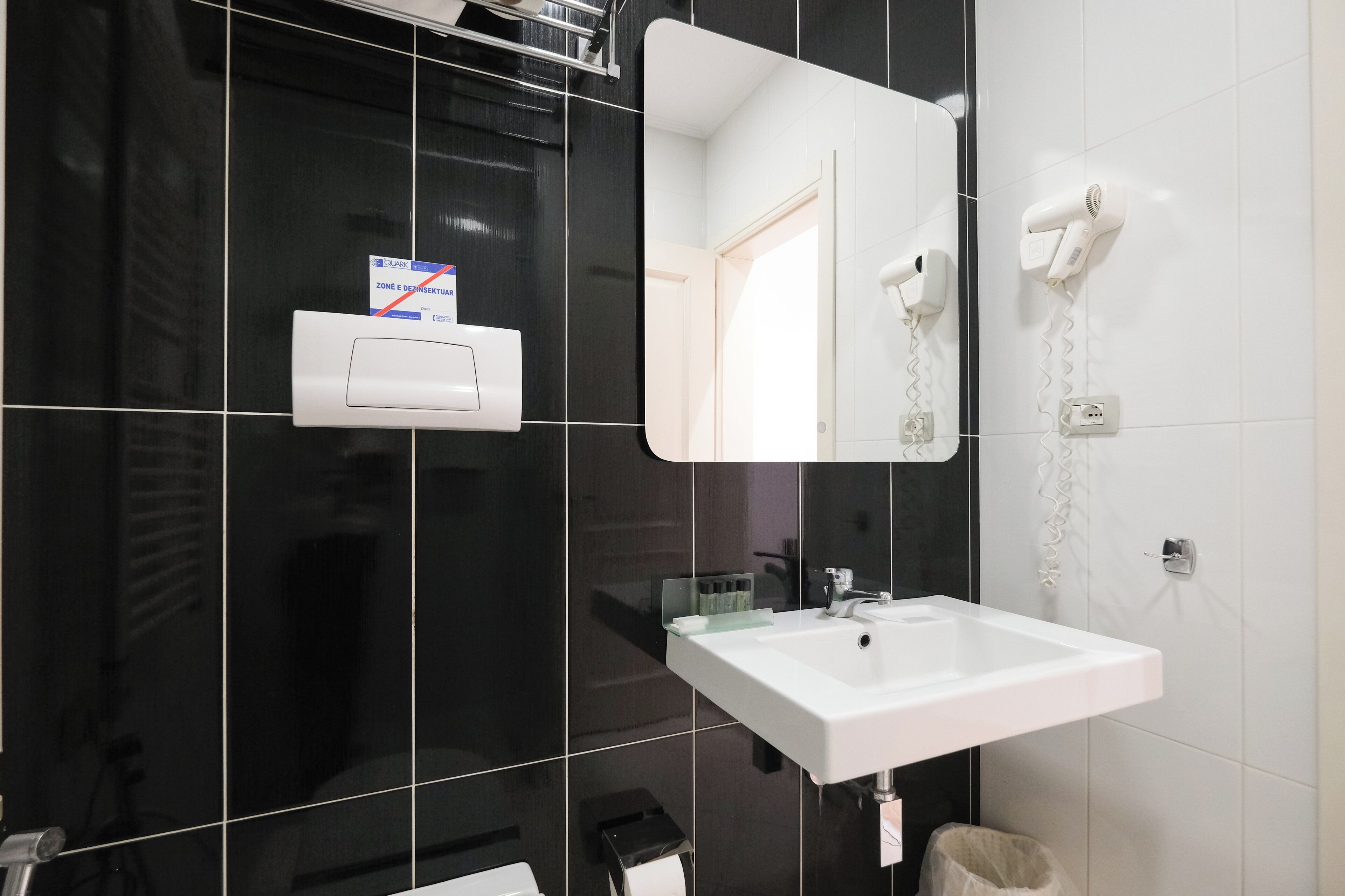 Foto - Golden City Hotel , Tirana