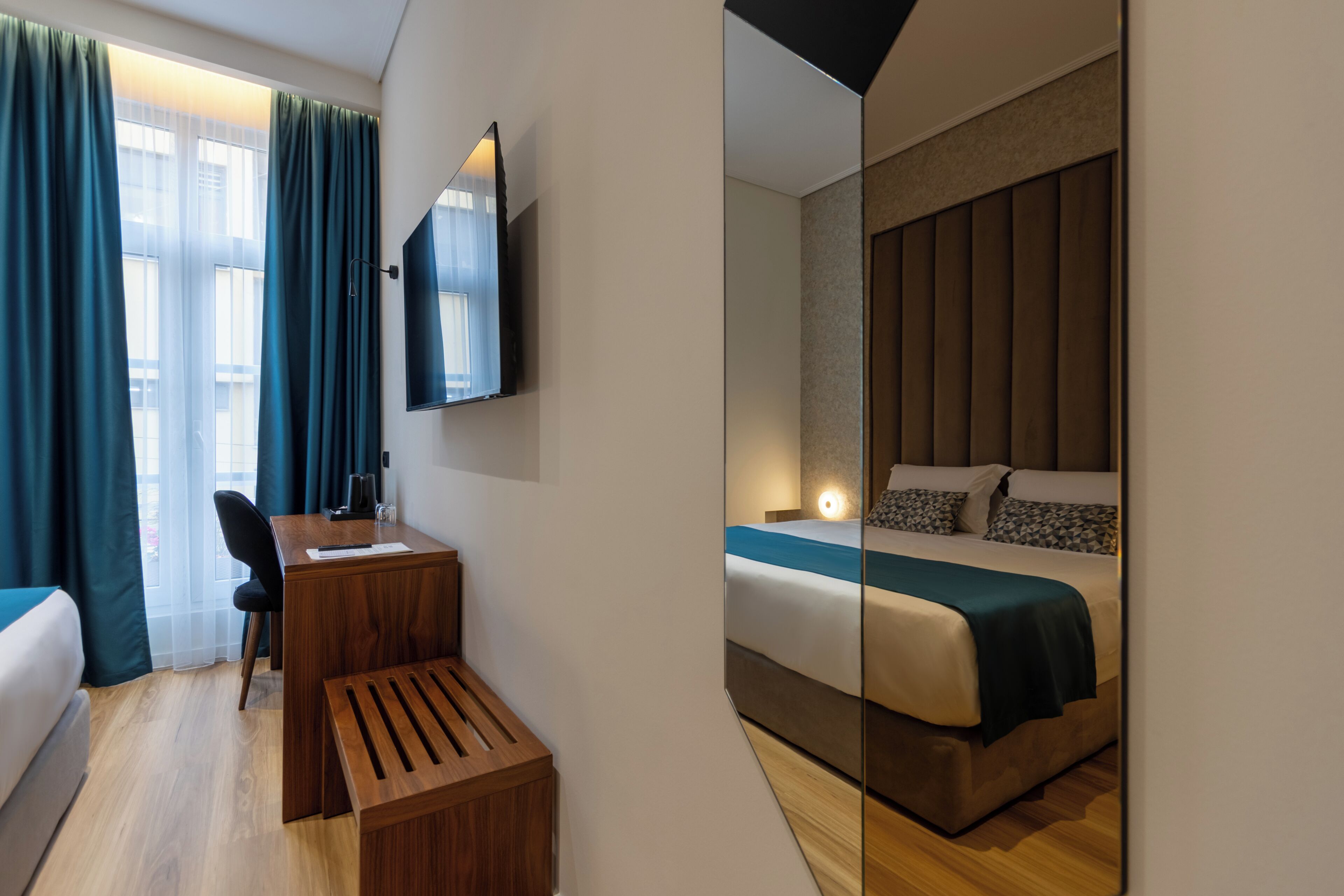 Superior Double Room | 1 makuuhuone, tallelokero huoneessa, työpöytä, äänieristys