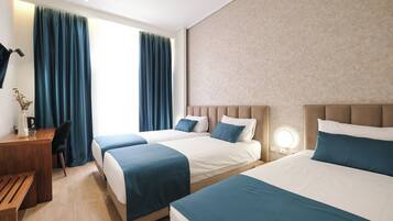 Comfort-Dreibettzimmer, 3 Einzelbetten, Nichtraucher, Stadtblick