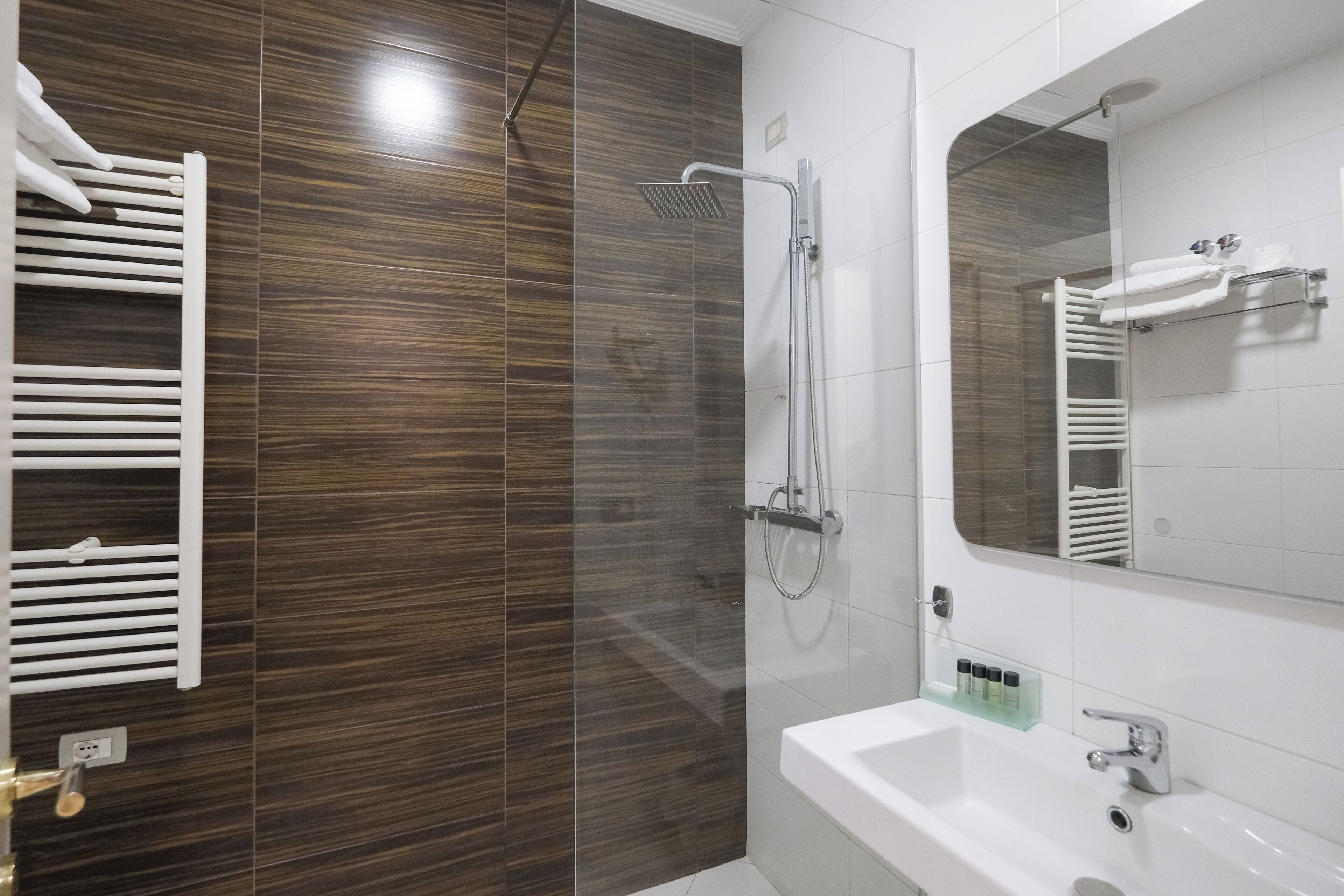 Foto - Golden City Hotel , Tirana