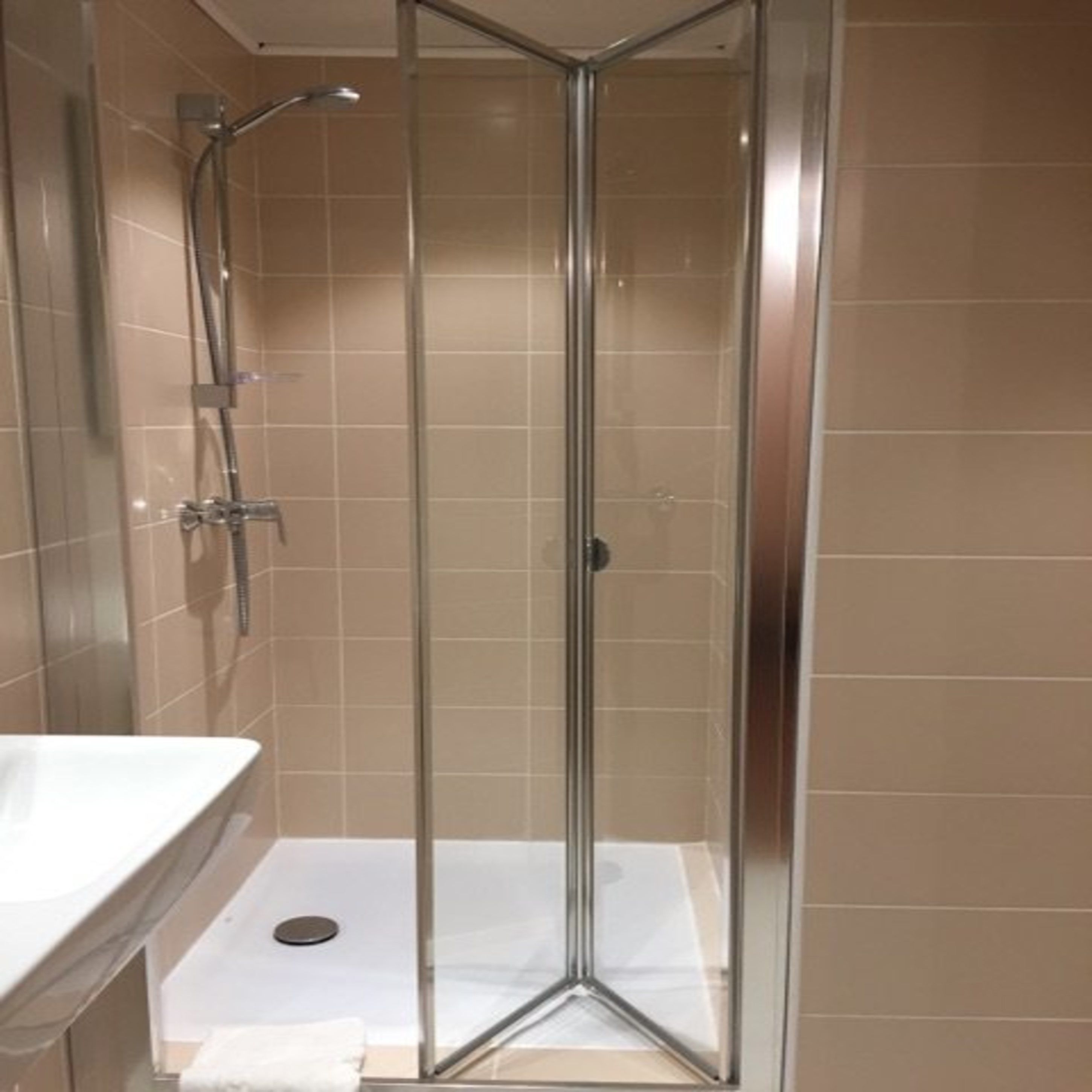 room | bathroom shower