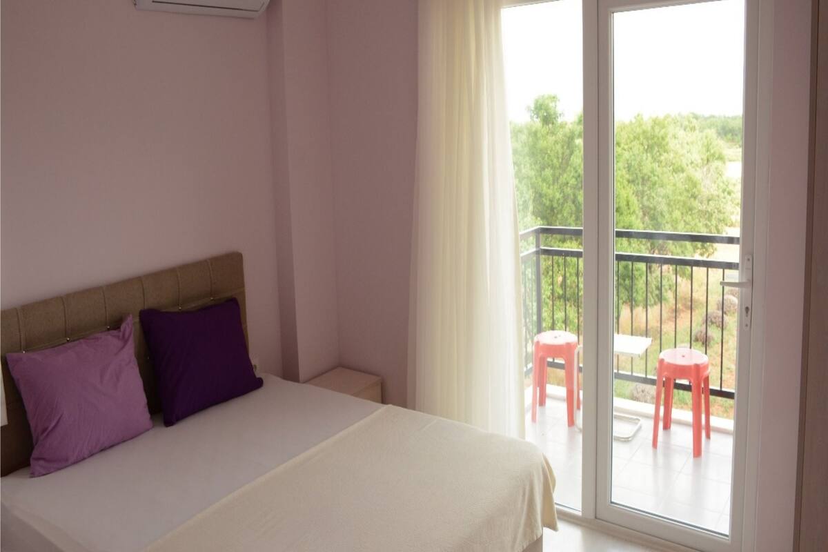 deluxe double or twin room, garden view | premium bedding, free cots/infant beds, free rollaway beds, free wifi