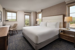 1 bedroom, premium bedding, pillow-top beds, desk