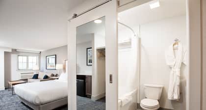 Pomeroy Hotel Fort McMurray