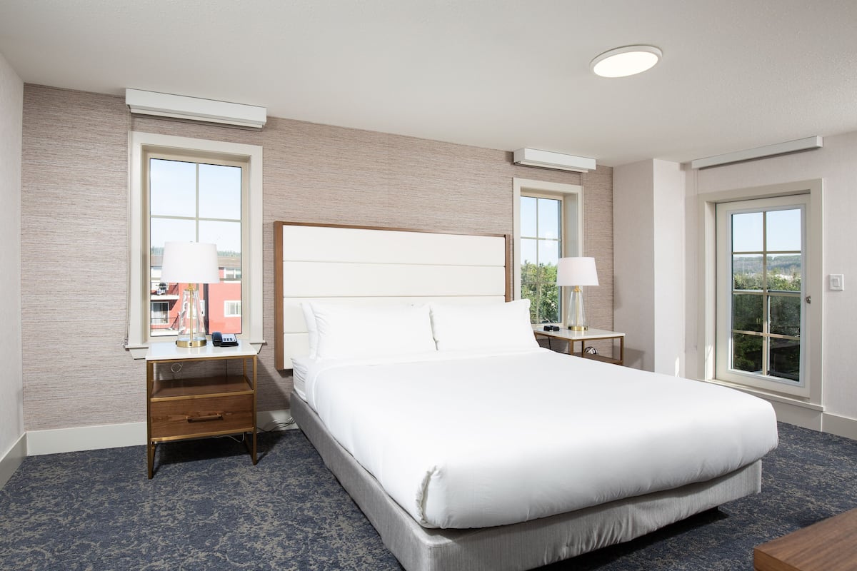 1 Schlafzimmer, hochwertige Bettwaren, Pillowtop-Betten, Schreibtisch