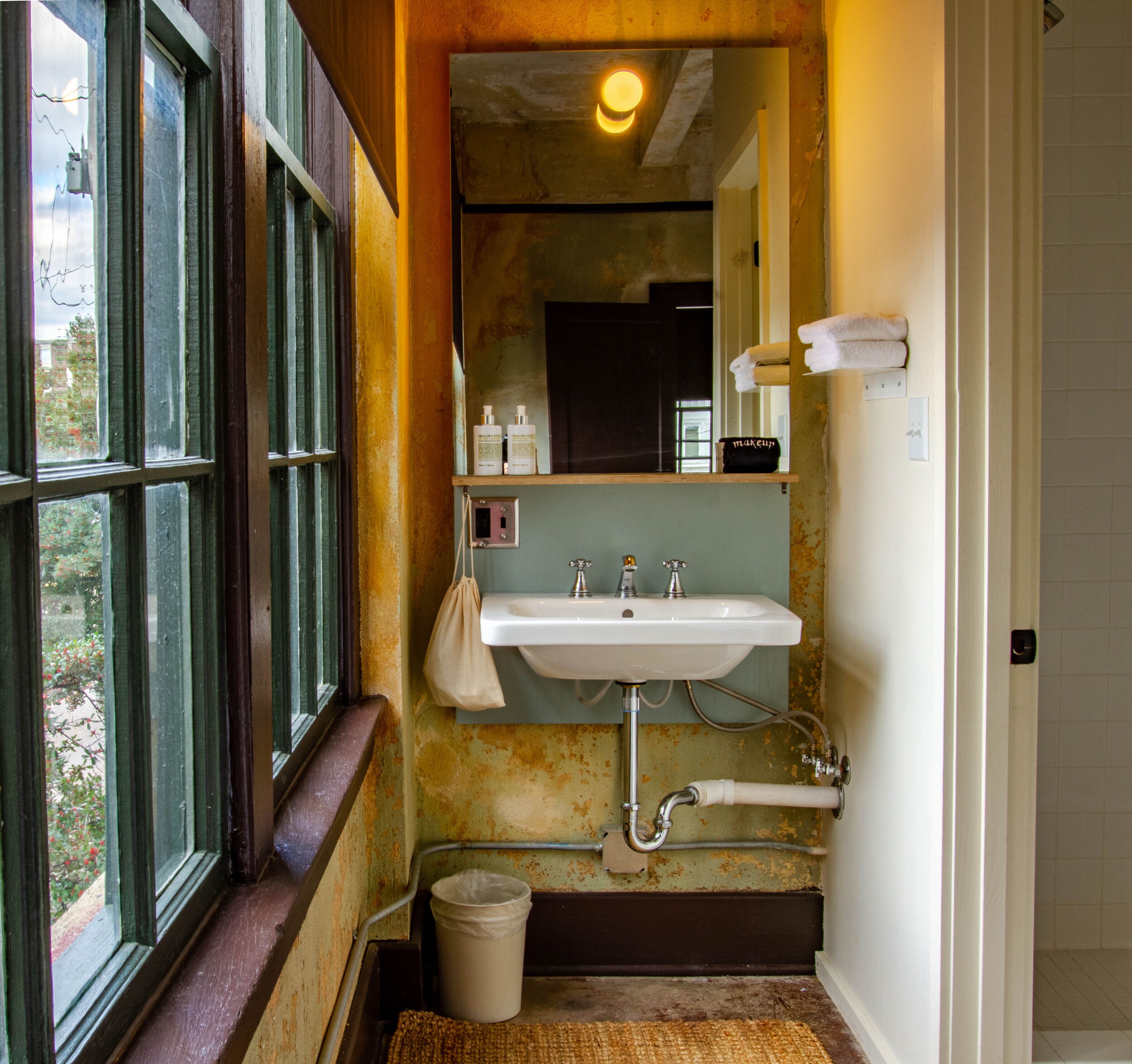 travelers suite | bathroom sink