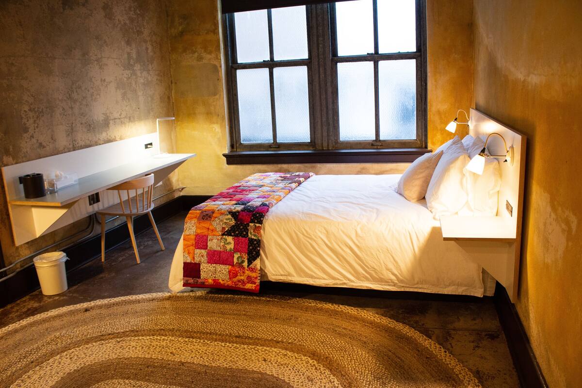 Second Floor East Plus | Hypo-allergenic bedding available, desk, blackout drapes