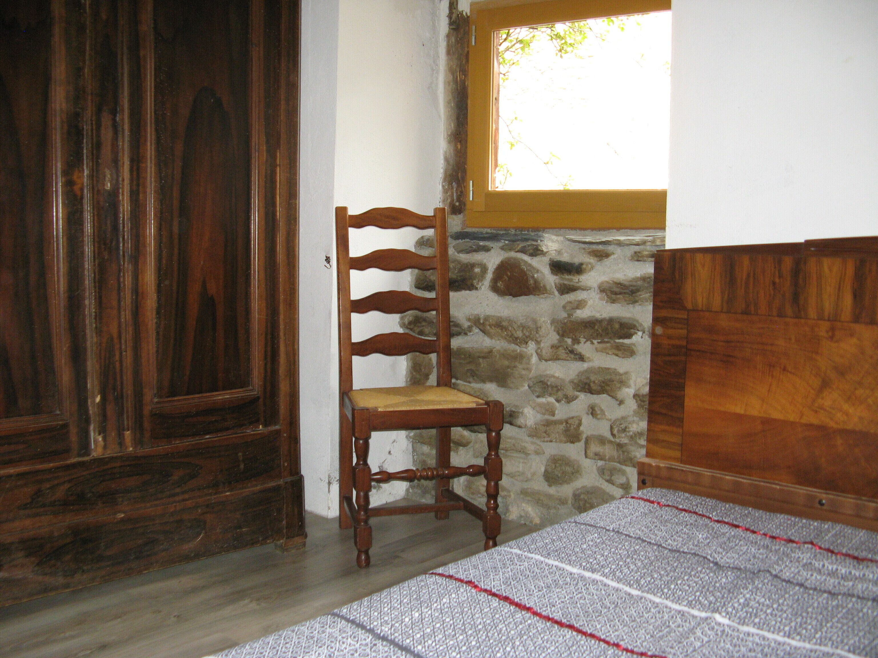 Beautiful stone house in the heart of a mountain village, 2 to 8 people
