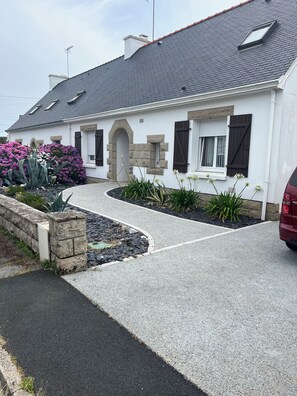 Property grounds - House, near walled town, port and beaches, wifi (Concarneau)