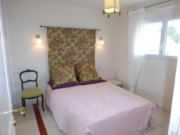 2 bedrooms, iron/ironing board, travel cot, free WiFi