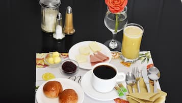 Desayuno buffet incluido todos los días