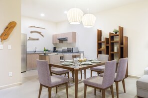 In-room dining - Sáamal 207 (Playa del Carmen)