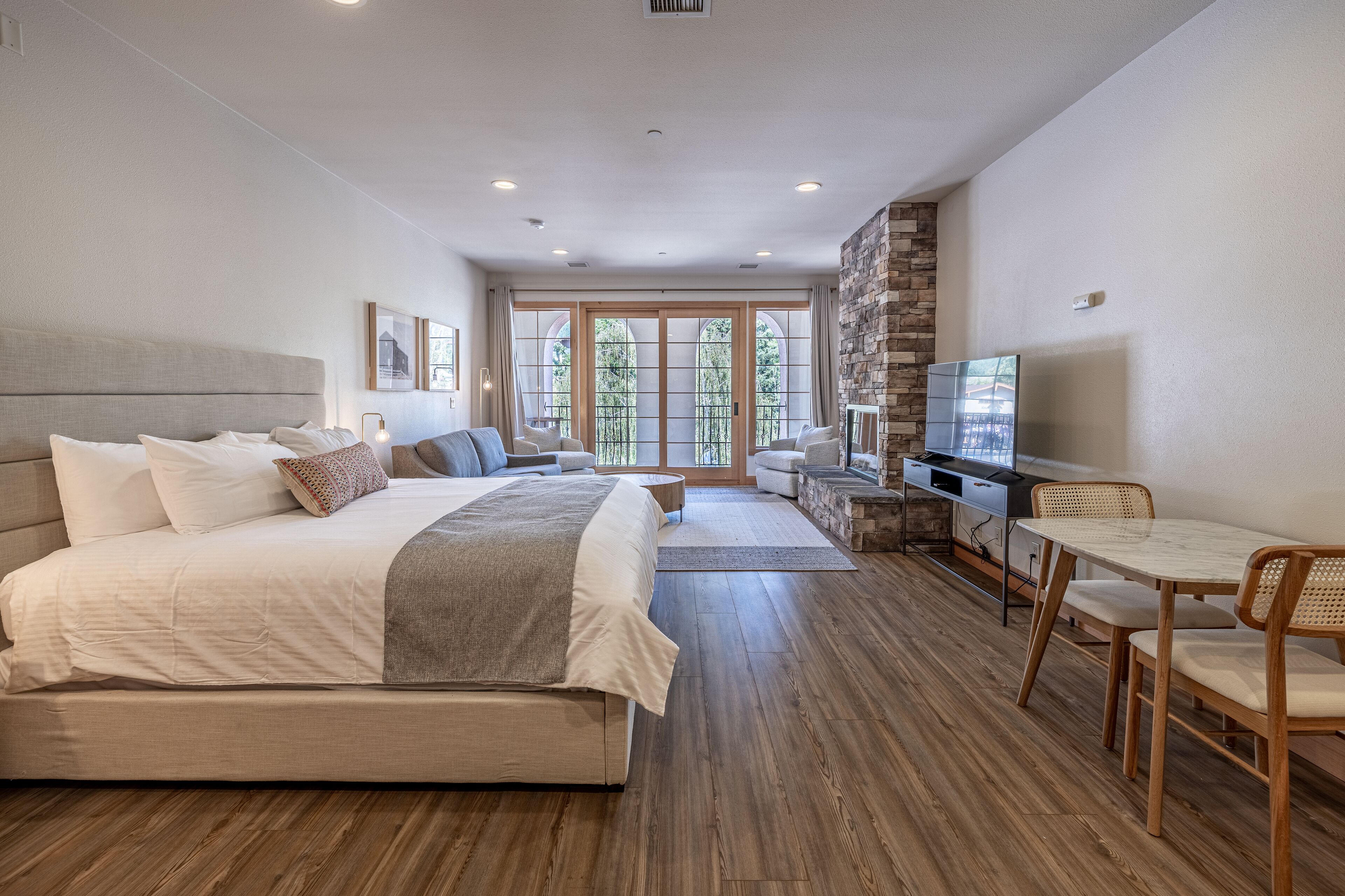 suite, 1 king bed, non smoking, city view | view from room