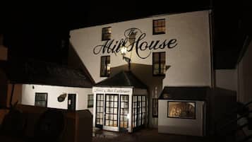 Fachada del alojamiento - Noche