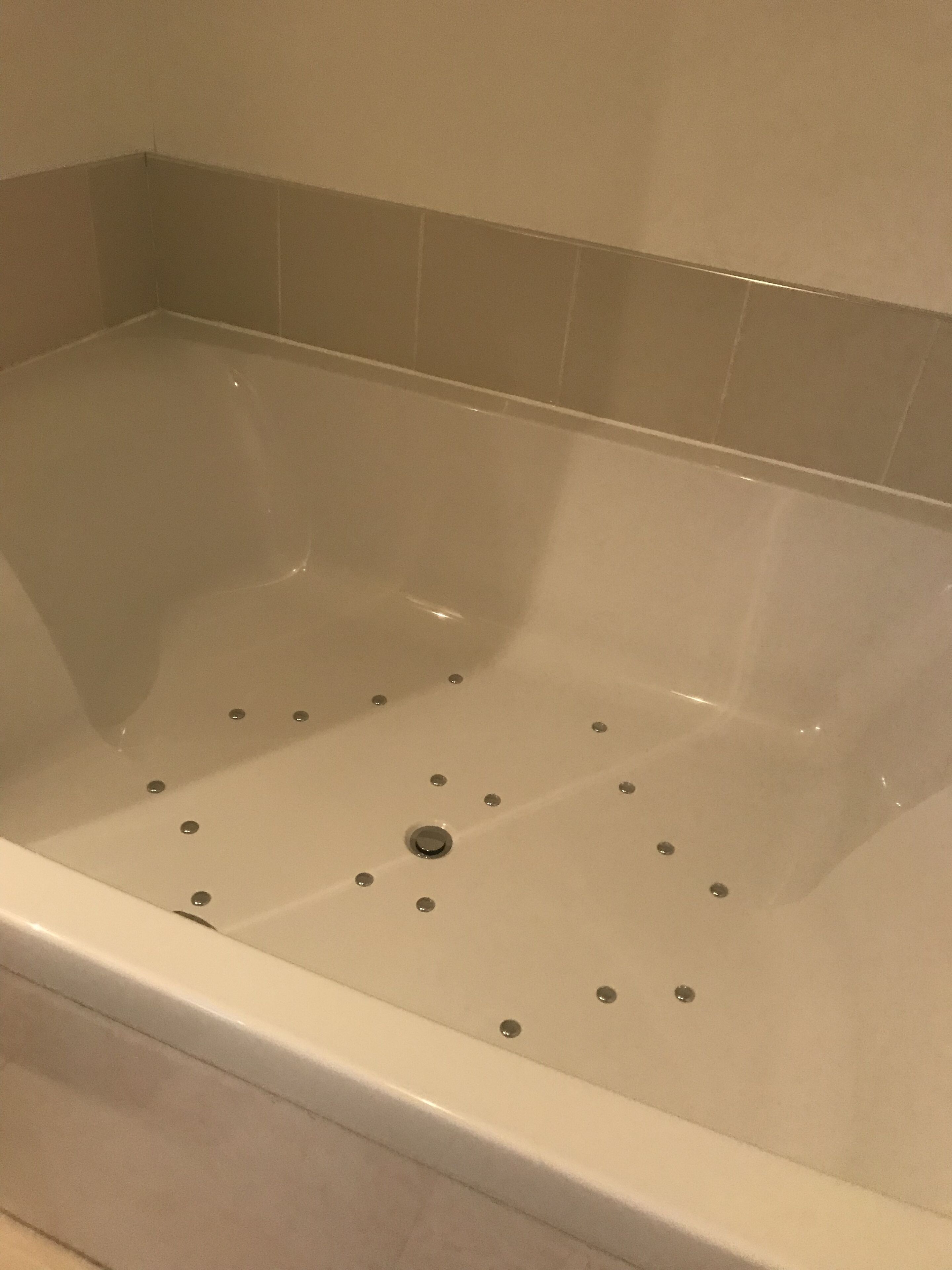deep-soaking bathtub, free toiletries, hair dryer, towels