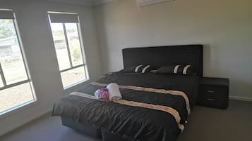 Maison Familiale, plusieurs lits, non-fumeurs | Rideaux occultants, fer et planche Ă repasser, draps fournis