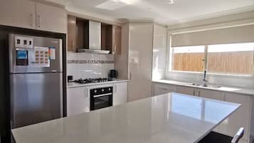 Maison Familiale, plusieurs lits, non-fumeurs | Cuisine privée