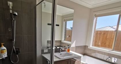 Phillip Island family house