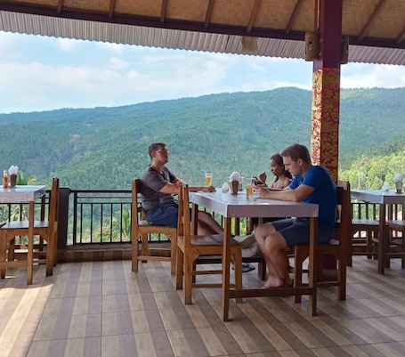 Breakfast, lunch, dinner served; Asian cuisine