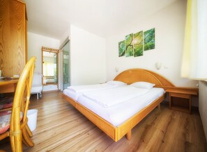 Bamboostyle room | Verdunkelungsvorhänge, kostenloses WLAN, Bettwäsche, Rollstuhlgeeignet