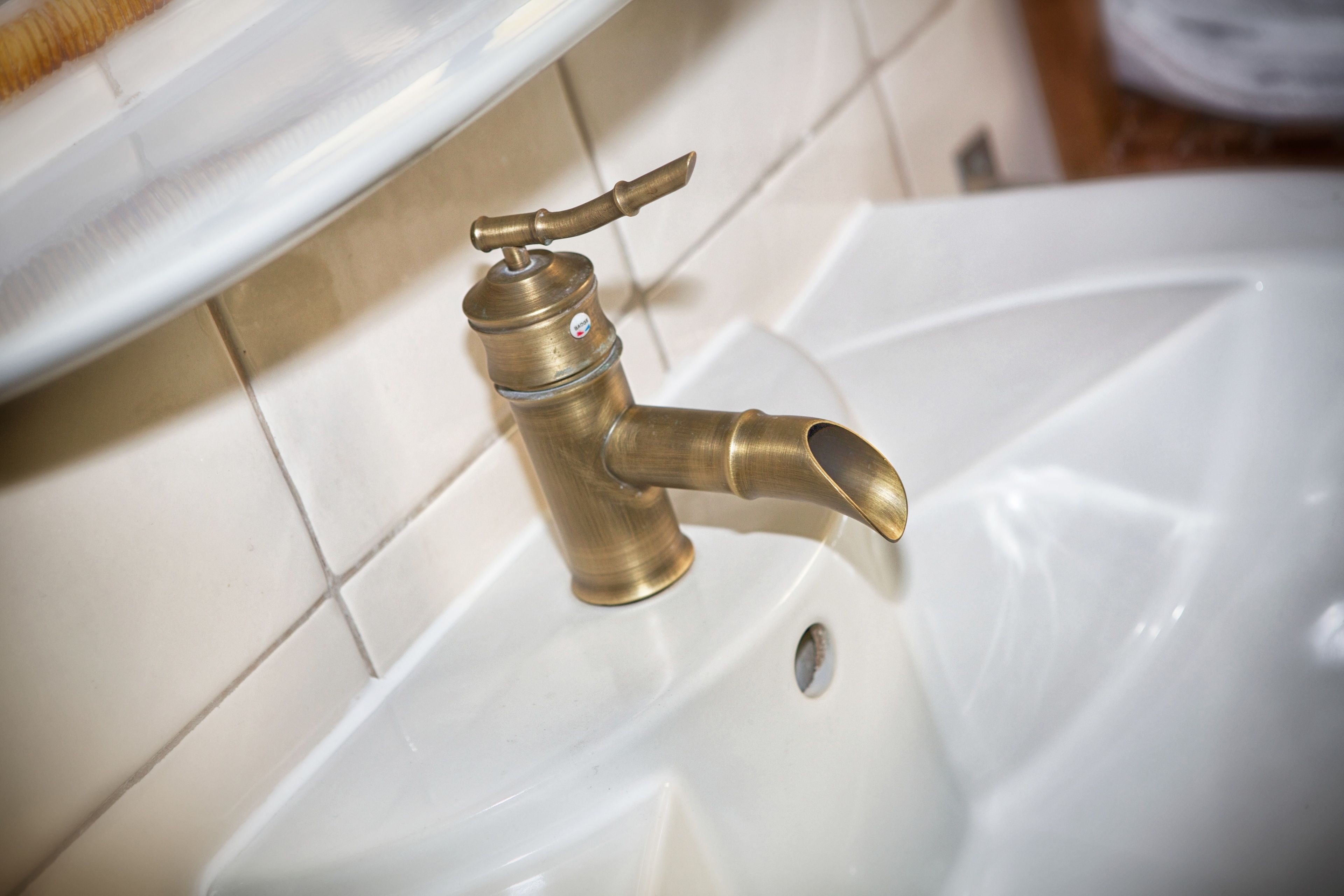 apartment | bathroom | shower, free toiletries, hair dryer, towels