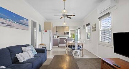 Welcome to CYPRESS COTTAGE, EVANS HEAD