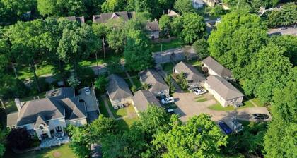 Gated Midtown Cottage with Perfect Location!