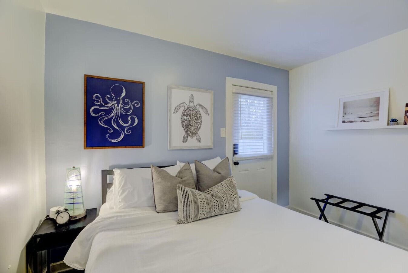 1 bedroom, desk, iron/ironing board, WiFi