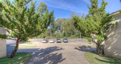 Gated Midtown Cottage with Perfect Location!