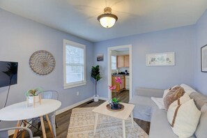 TV, Netflix, streaming services