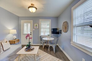 Unclassified image, 3 of 28, button - Gated Midtown Cottage with Perfect Location! (Memphis)