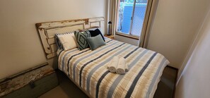 3 chambres, fer et planche à repasser, draps fournis