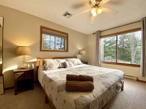 5 bedrooms, iron/ironing board, free WiFi, bed sheets