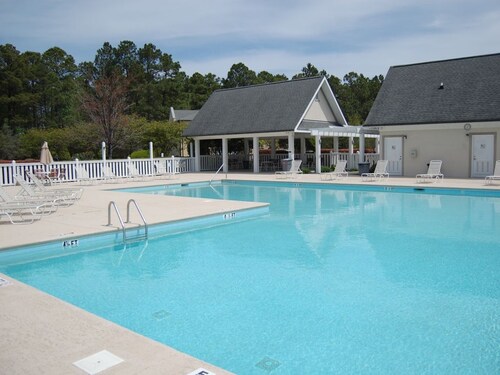 Villa mit 3 Schlafzimmern und 2 Bädern im LEGENDS GOLF RESORT