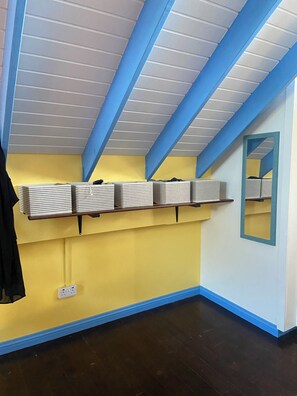 Interior - Voted best beach house in 2026 by us (L’Esterre)