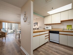 Microwave, dishwasher