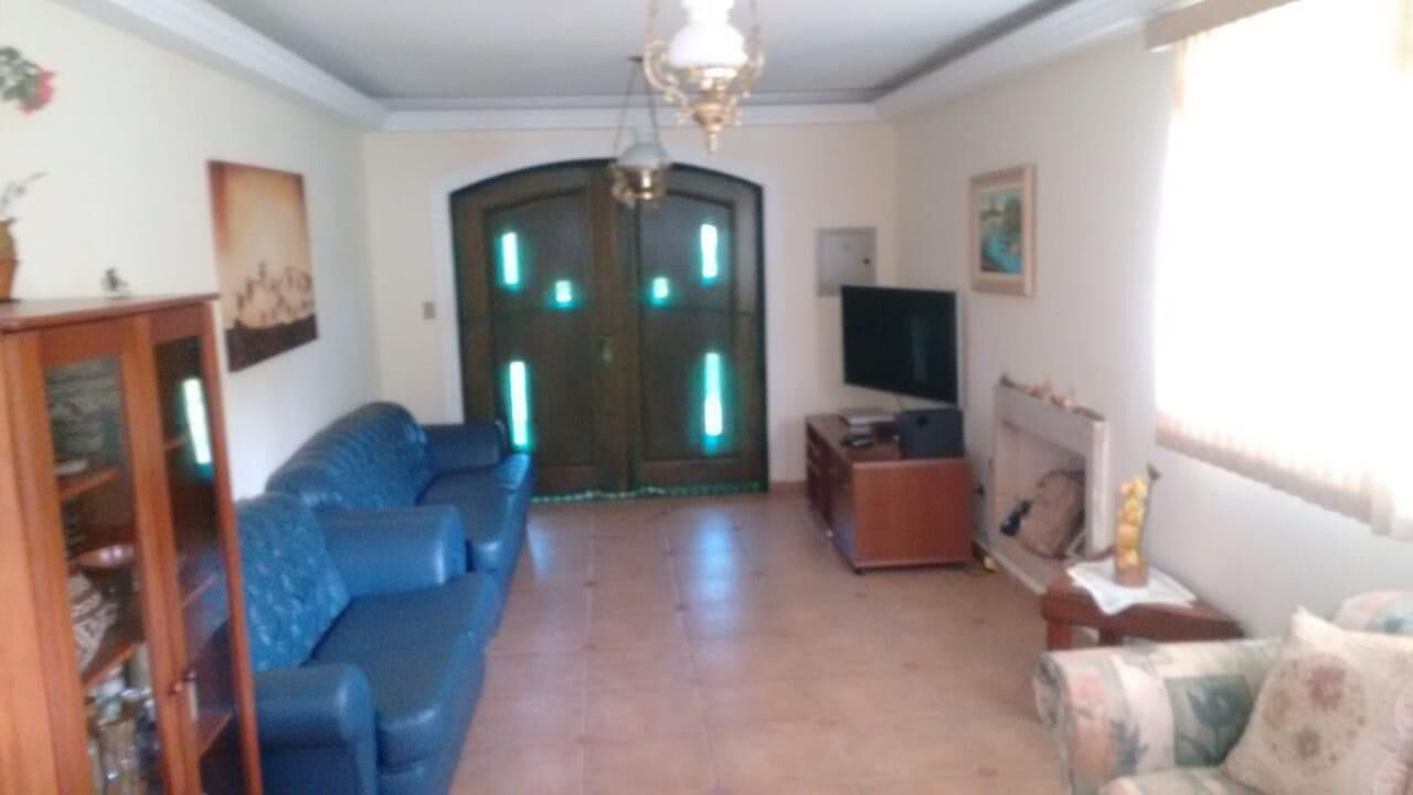 Exclusive Resort with Lake, Swimming Pool, Party Room and Barbecue.