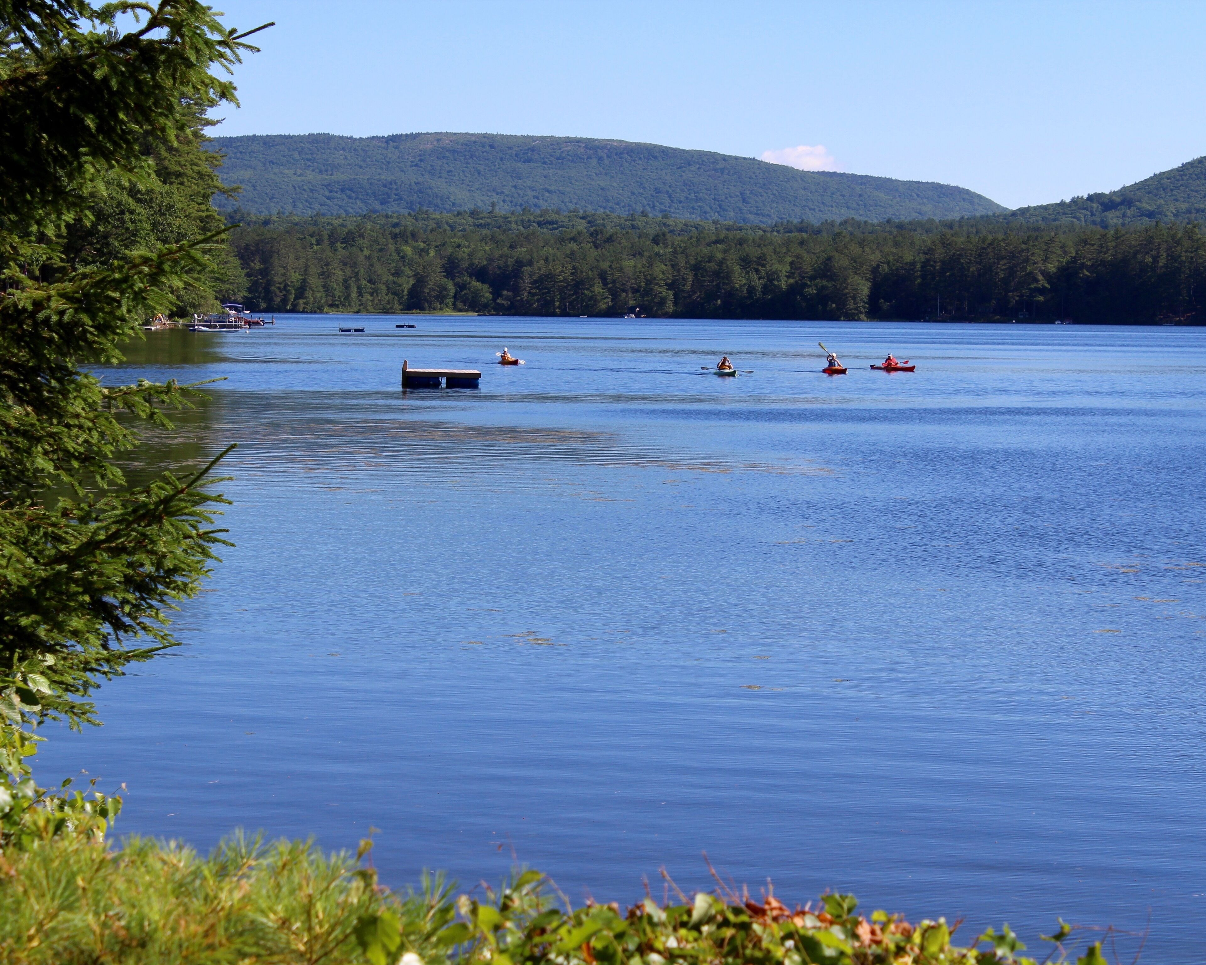 Gilmanton vacation cottage rental with 200 ft. water frontage on Crystal Lake, 