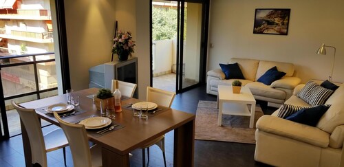 Modernes Haus, nur einen kurzen Spaziergang vom Strand und dem Yachthafen von Antibes entfernt